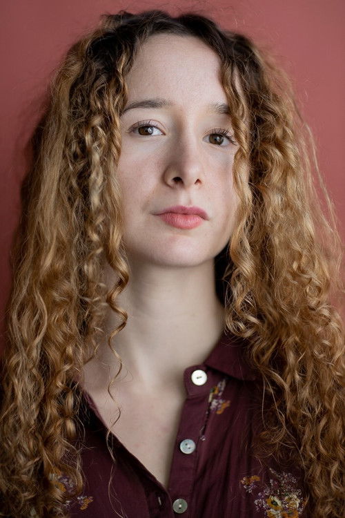 Anna Cortés as Criada Trini