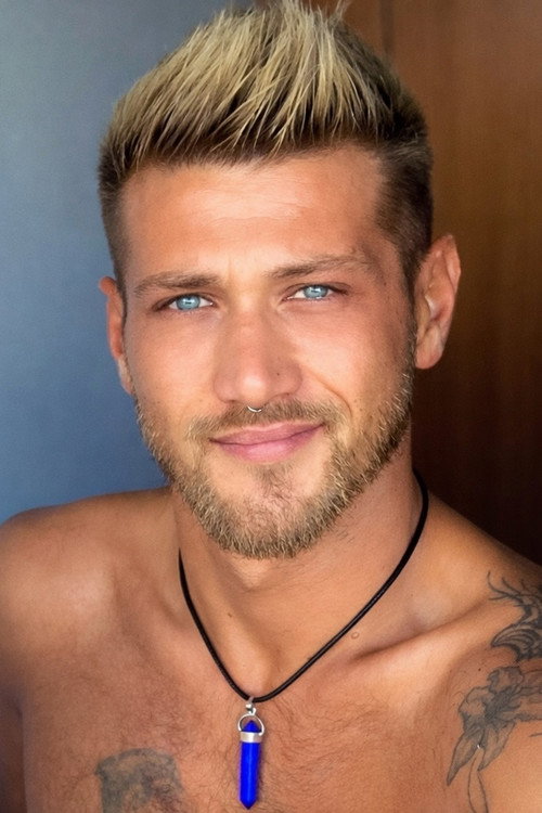 Nicholas Sartori as Italiar Gaztea