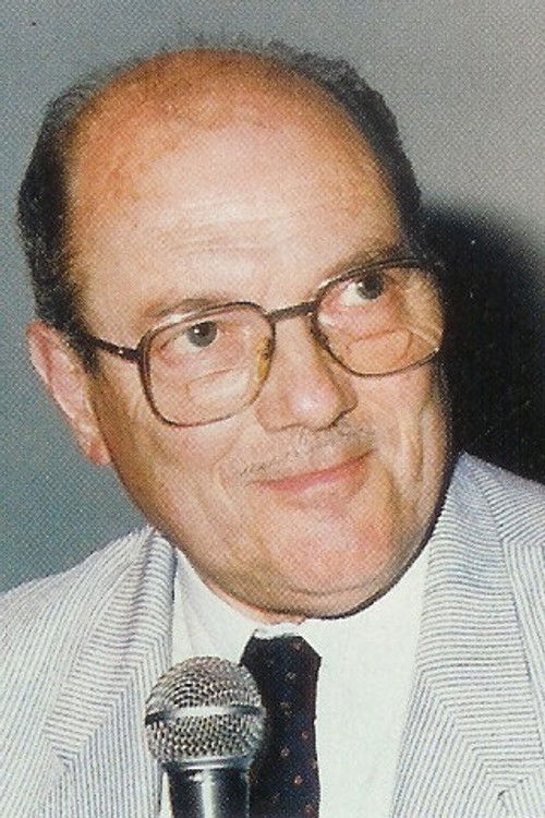 Pierre-Marcel Ondher as Le prêtre du bal