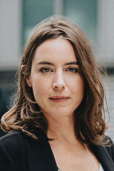 Julia Grafflage as Dr. Claudia Cimbollek