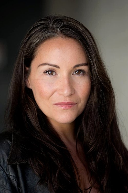 Sarah Dawn Pledge as Alawa