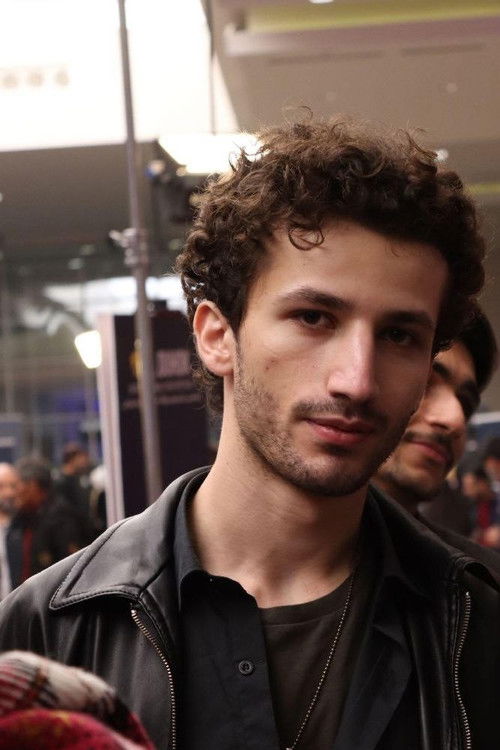 Havi Sherzad as Hamo