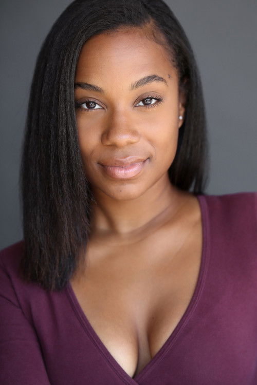 Naté Jones as Evelyn