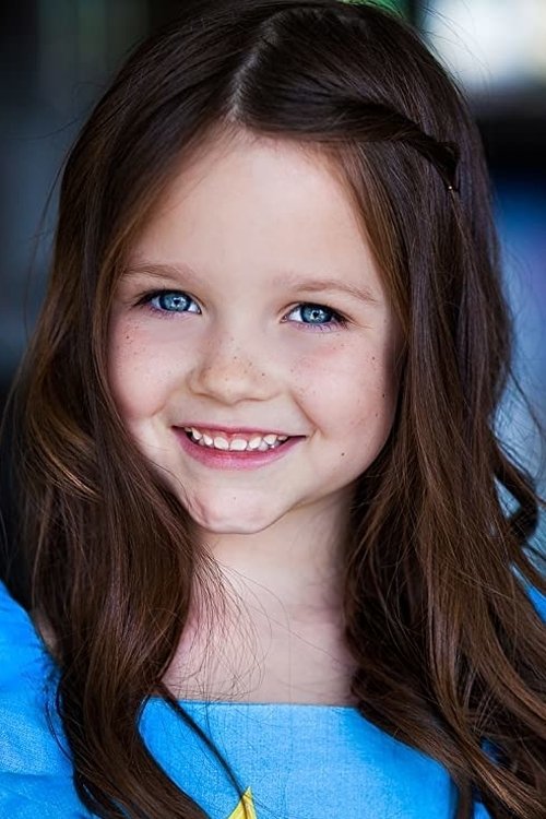 Gia Davis as Lea (Cyrus' Daughter)