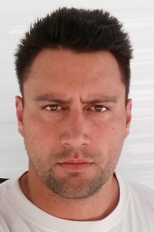 Malosi Leonard as Ernie