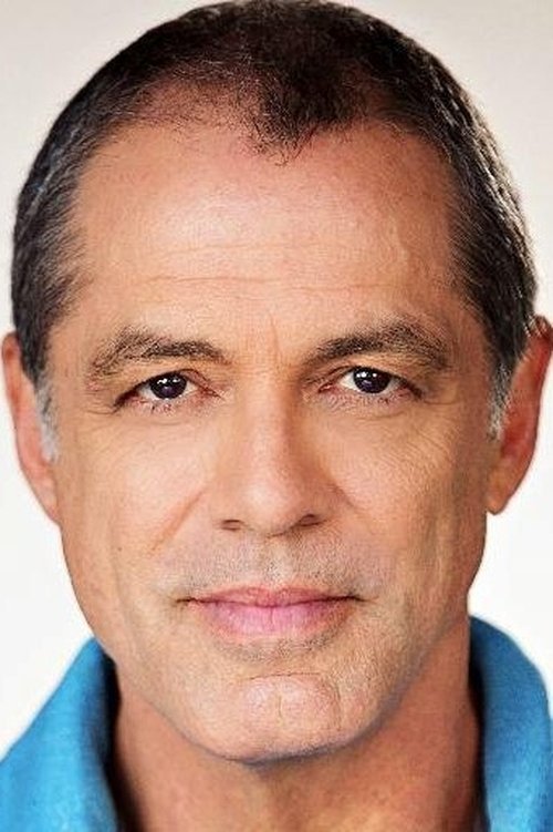 Chuck McCollum as Surgeon