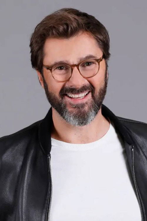 Éric Jean-Jean as Self : TV-Presenter