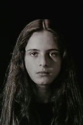 Maria Gonçalves as Vera