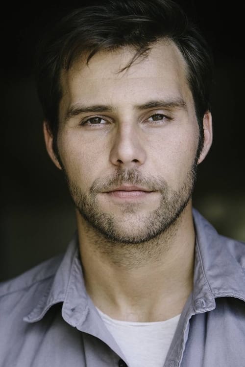 Justin Miles as Simon