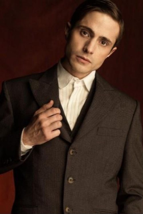 Francisco Dañobeitia as Ignacio Echeñique Amenábar