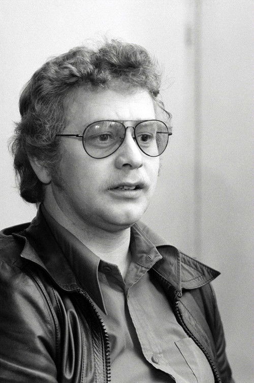 Seppo Laine as Poliisi