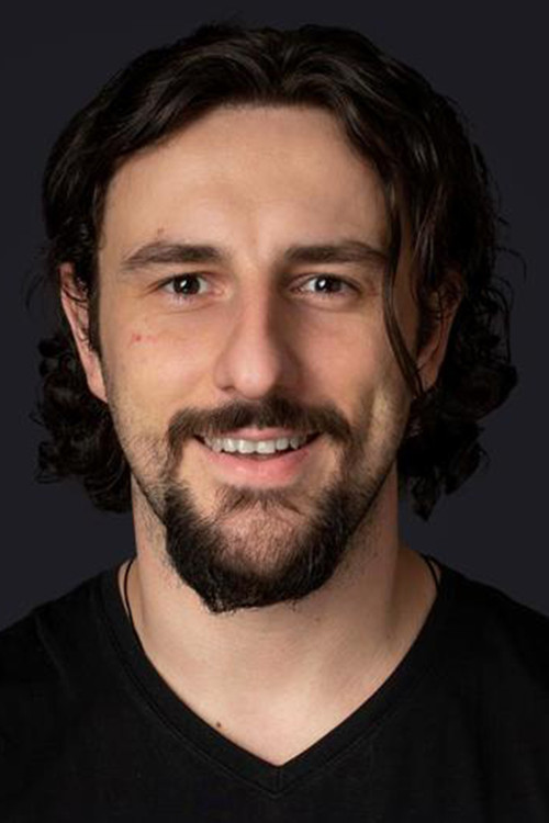 Igor Dneprov as Олег, начальник охраны