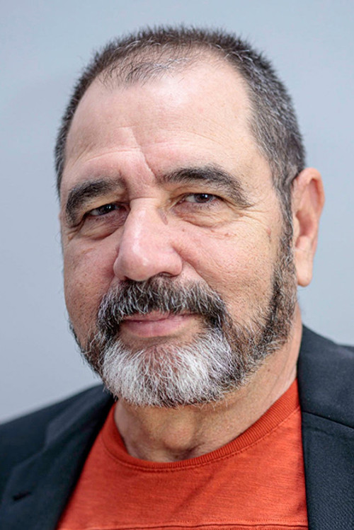 Carlos Cruz as López Treto