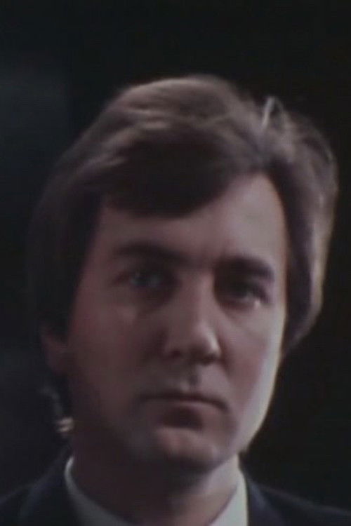 Anatoliy Semenyuk as "Чужой"