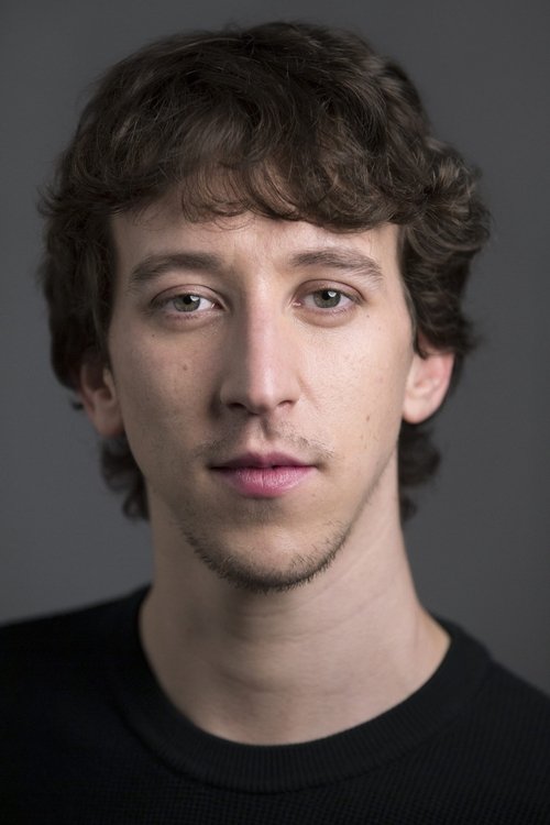 Òscar Franco i Morró as Esteve