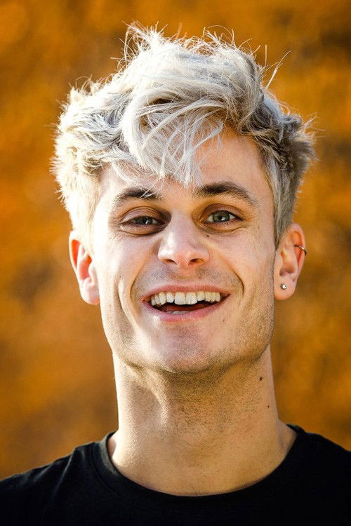 Victor Sotberg as Programleder