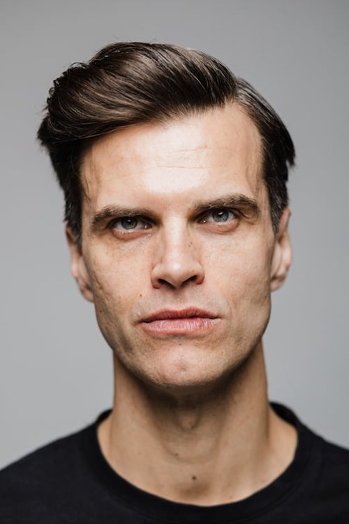 Bjarni Snæbjörnsson as Dad