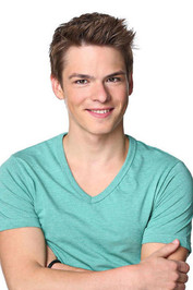Marvin Linke as Nils