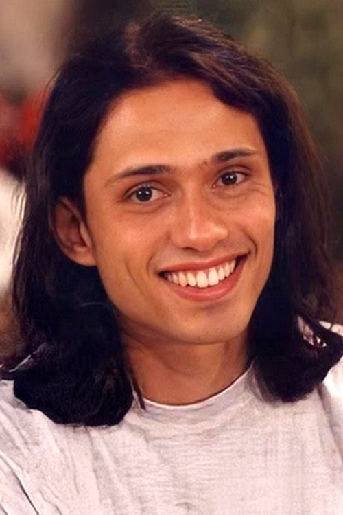 Eduardo Filipe as Grilo