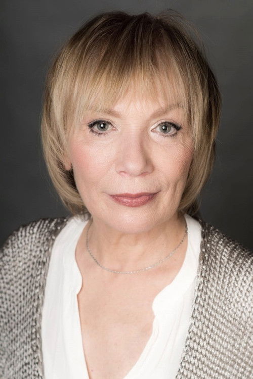 Yelena Koreneva as Woman in Red