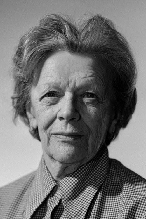 Tatyana Pelttser as Olkhovikova