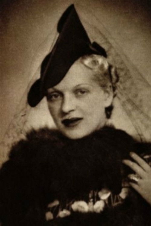 Erzsi Paál as Mrs. Gordon