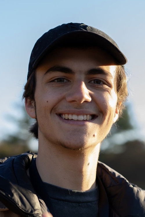 Alec Lipscomb as Young Sam