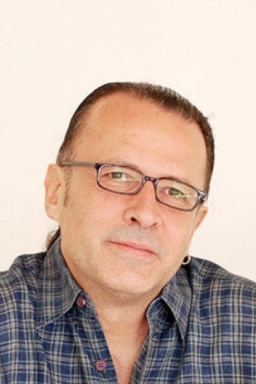 Manuel DeLanda as Himself