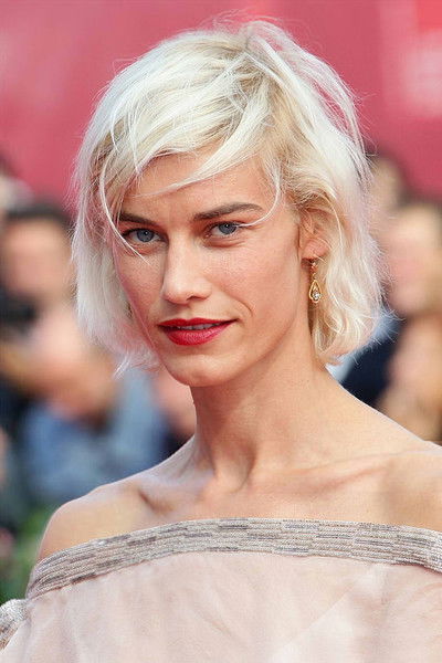 Delfine Bafort as Beckie