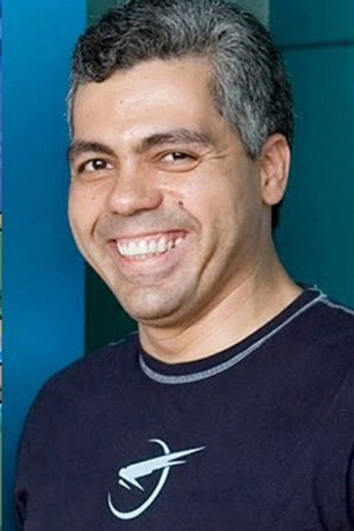 Garcia Júnior as Locutor abertura