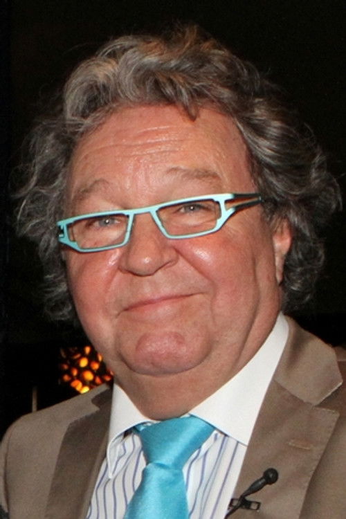 Ruud De Ridder as Leo Vleugels