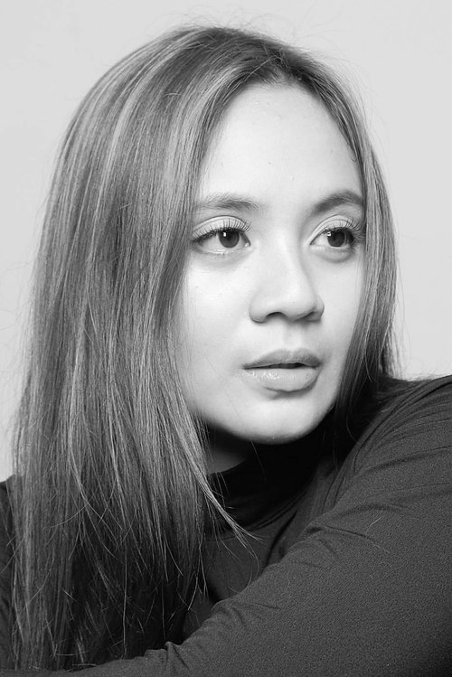 Maria Denice Valeda as Van's Wife