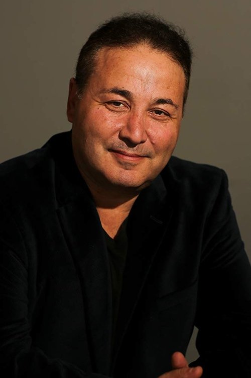 Al Dubinsky as Detective Versiga