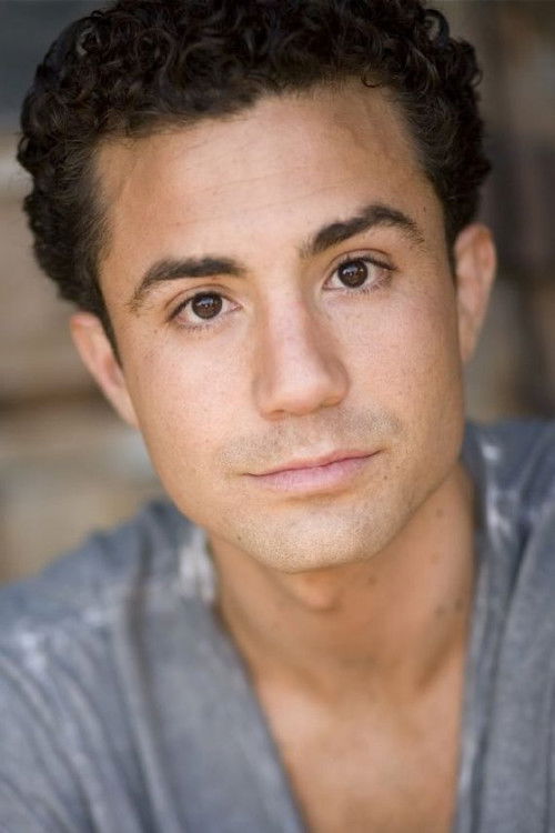 Alvaro Orlando as Emilio Manrique