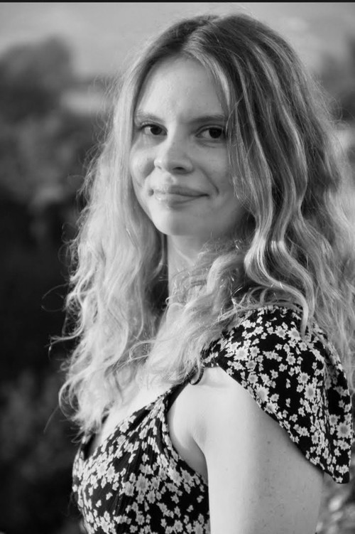 Isabel Sparks as Meg's Friend