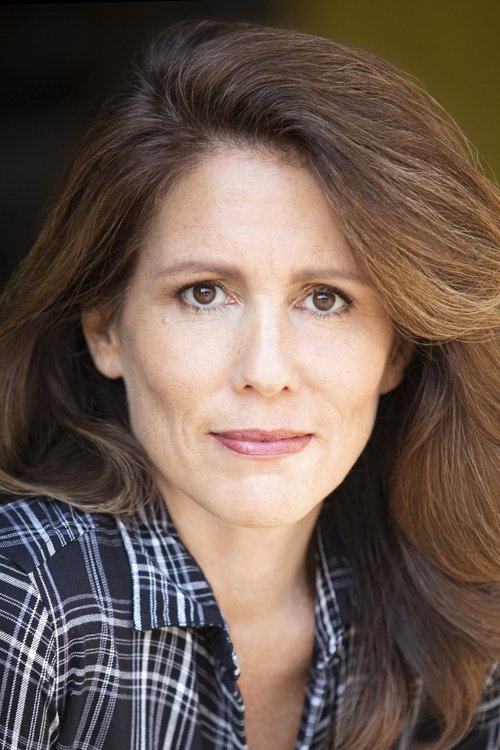 Alyssa Bresnahan as Claire