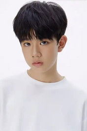 Luo Yihang as Xiao Tian