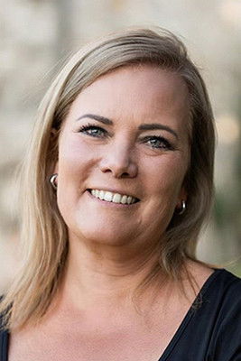 Eveline Engels as Self - B&B owner of Villa DoubleDot in Italy (Bologna)