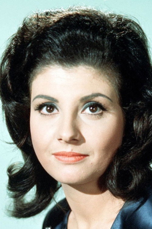 Vicki Woolf as Maria