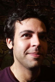 Ricardo Manjaro as Recepcionista