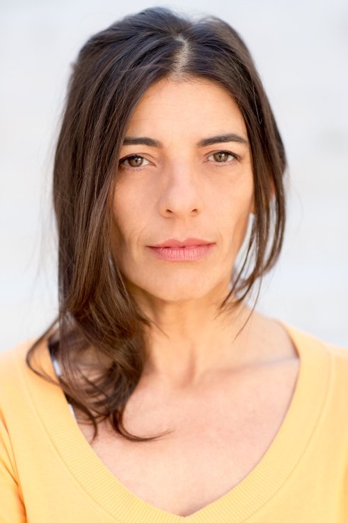 Núria Casas as Carla