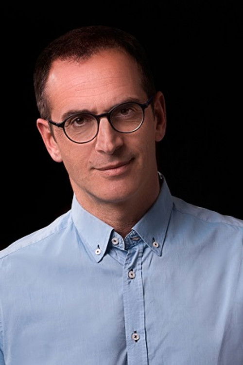 Kostas Krommidas as Μάξιμος