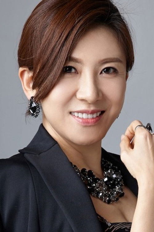 Lee Mi-eun as Housewife