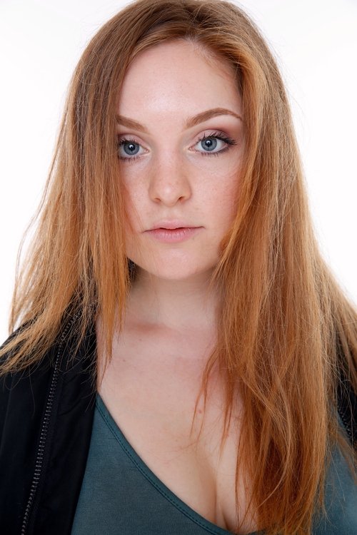 Marla Menn as Michelle