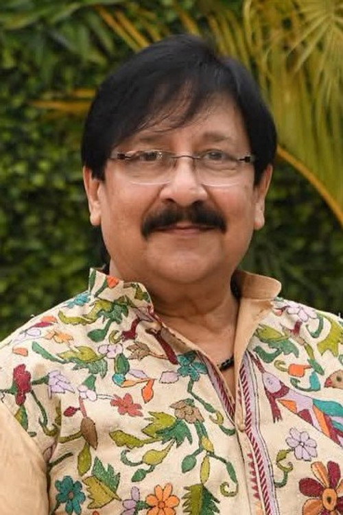 Arjun Chakraborty as Barun Lahiri