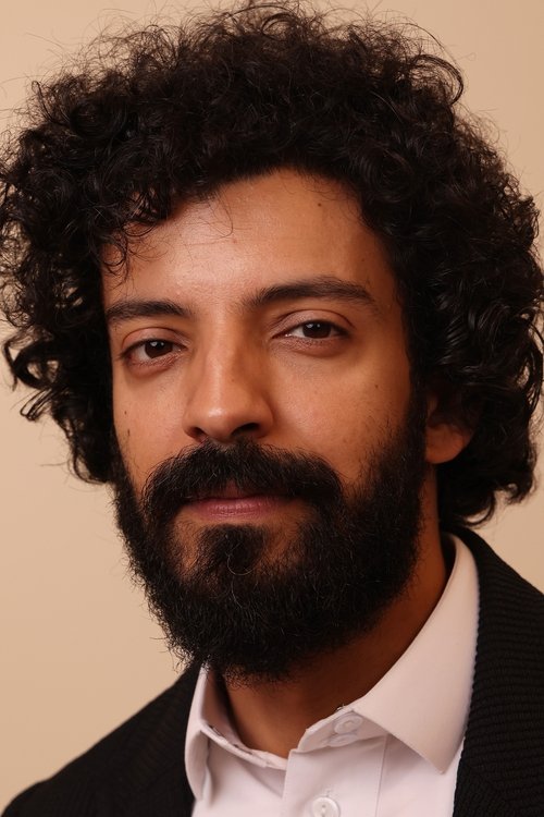 Yaqoub Al Farhan as Lami