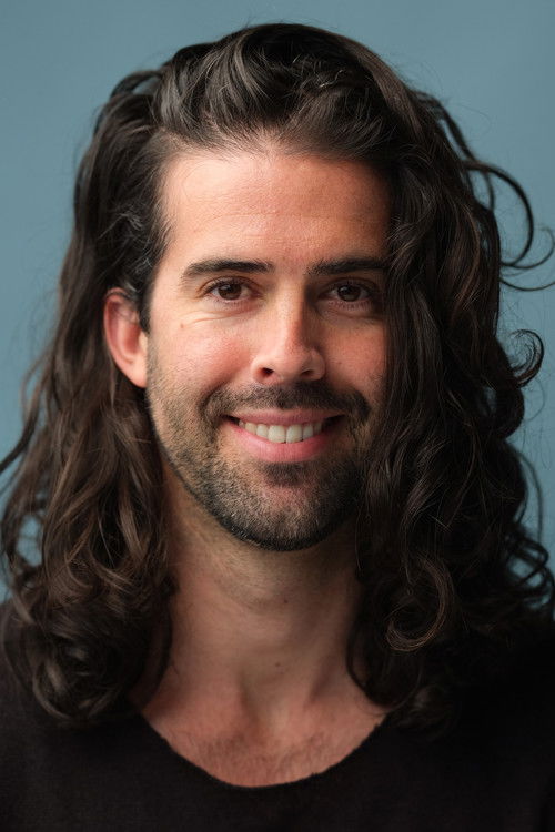 Christian Cánovas as Max