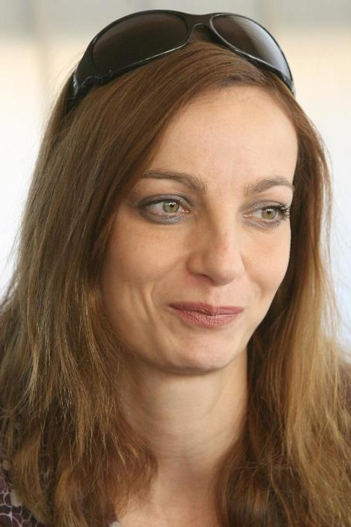 Marianna Szalay as Irén