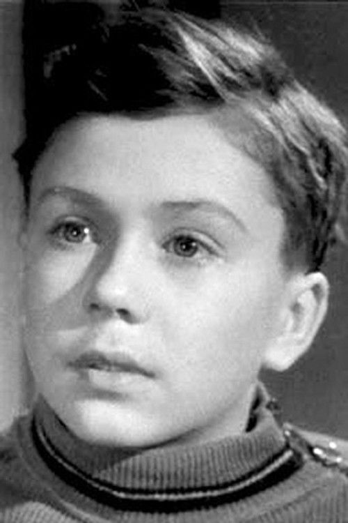 Sergei Yasinsky as барабанщик Сережа Баташов