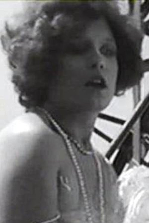 Madeleine Rodrigue as Hesta